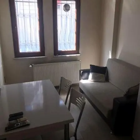 Historial & Aparts Apartment *